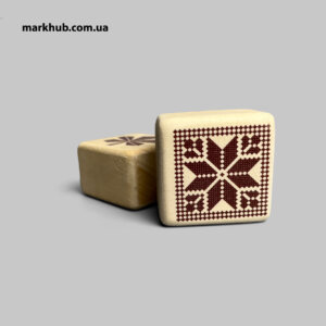 Деревянная поверхность с нанесенным изображением, созданным по вашему дизайну